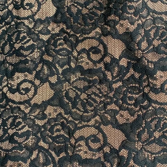 Forever 21 Lace Skirt - Picture 3 of 4